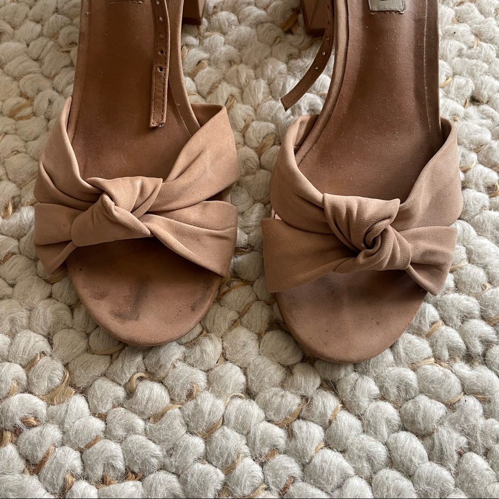 Steve Madden low heel tan suede